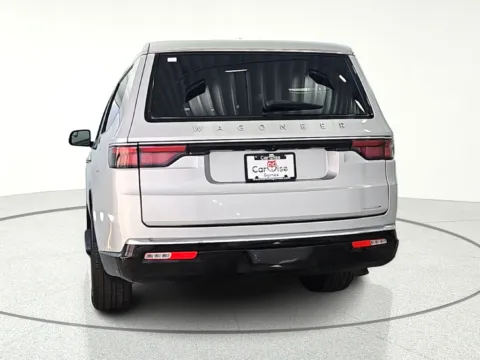 More photos of 2024 Jeep Wagoneer L Series II at CarWise Gurnee, IL