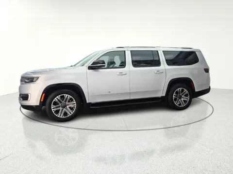 More photos of 2024 Jeep Wagoneer L Series II at CarWise Gurnee, IL