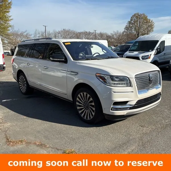 White 2018 Lincoln Navigator L Reserve for sale in Gurnee, IL