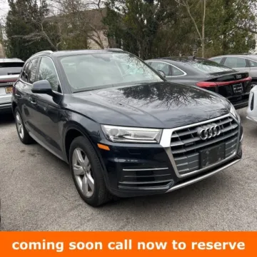 Black 2019 Audi Q5 2.0T Premium for sale in Gurnee, IL
