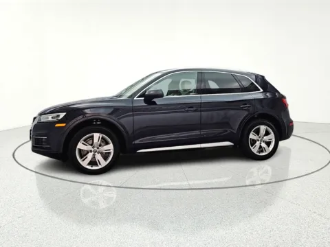 More photos of 2019 Audi Q5 2.0T Premium at CarWise Gurnee, IL