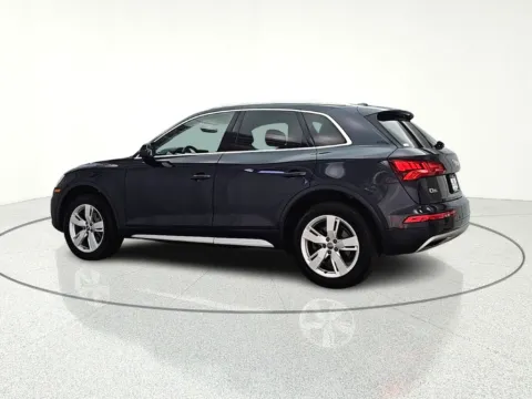 More photos of 2019 Audi Q5 2.0T Premium at CarWise Gurnee, IL