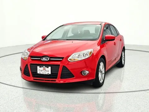 Photos of 2012 Ford Focus SE for sale in Gurnee, IL at CarWise Gurnee