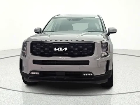 Photos of 2022 Kia Telluride SX for sale in Gurnee, IL at CarWise Gurnee