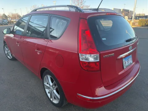 Photos of 2012 Hyundai Elantra Touring SE for sale in Gurnee, IL at CarWise Gurnee