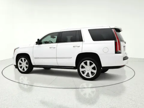 More photos of 2016 Cadillac Escalade Premium at CarWise Gurnee, IL