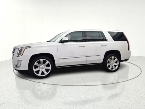 More photos of 2016 Cadillac Escalade Premium at CarWise Gurnee, IL