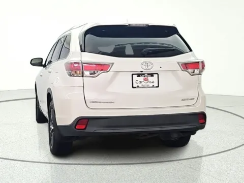 More photos of 2016 Toyota Highlander XLE V6 at CarWise Gurnee, IL