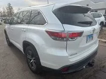Photos of 2016 Toyota Highlander XLE V6 for sale in Gurnee, IL at CarWise Gurnee