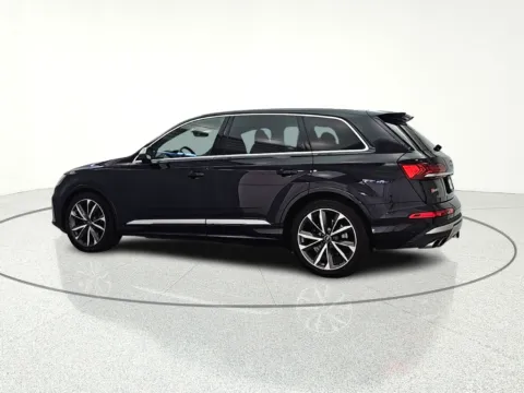 More photos of 2021 Audi SQ7 Premium Plus at CarWise Gurnee, IL