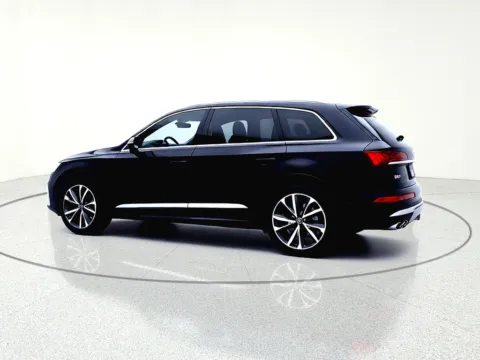 More photos of 2021 Audi SQ7 Premium Plus at CarWise Gurnee, IL