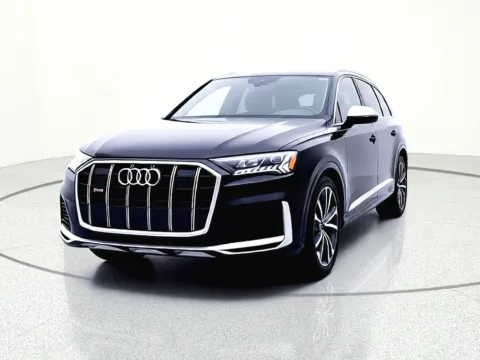 Photos of 2021 Audi SQ7 Premium Plus for sale in Gurnee, IL at CarWise Gurnee