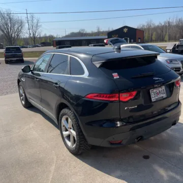Photos of 2019 Jaguar F-PACE 25t Premium for sale in Gurnee, IL at CarWise Gurnee