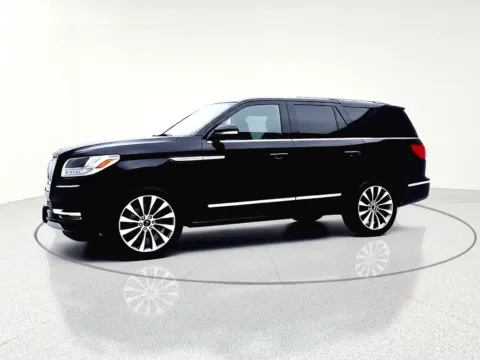 Another view of 2020 Lincoln Navigator Reserve for sale in Gurnee, IL at CarWise Gurnee