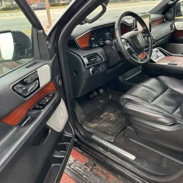 Another view of 2020 Lincoln Navigator Reserve for sale in Gurnee, IL at CarWise Gurnee