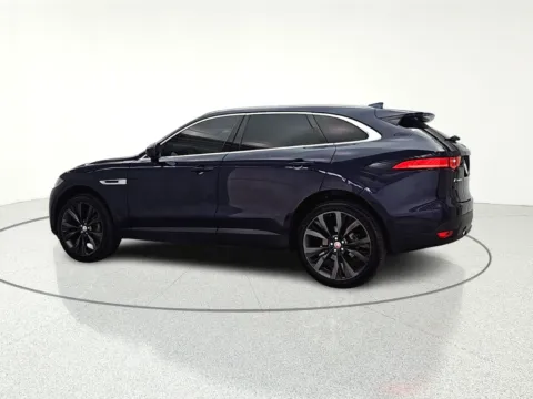 More photos of 2019 Jaguar F-PACE 30t Portfolio at CarWise Gurnee, IL