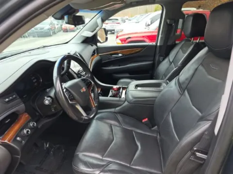 Another view of 2019 Cadillac Escalade ESV Luxury for sale in Gurnee, IL at CarWise Gurnee