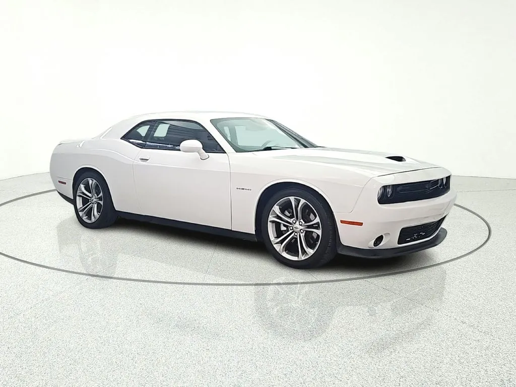 2022 Dodge Challenger R/T - Photo 9