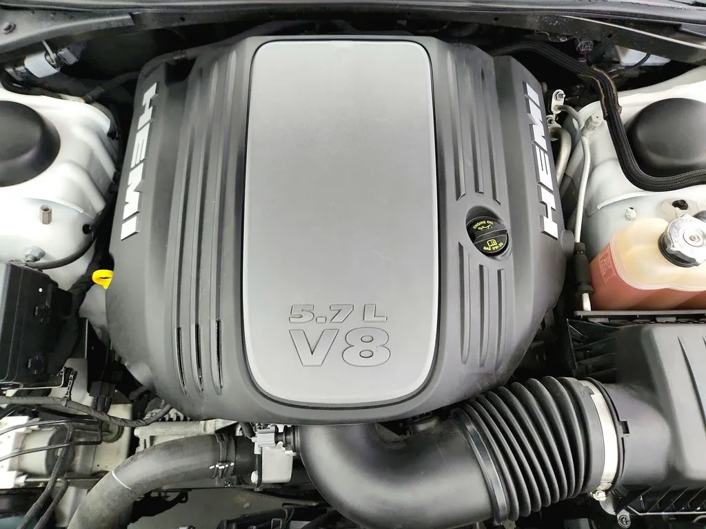 2022 Dodge Challenger R/T - Photo 33