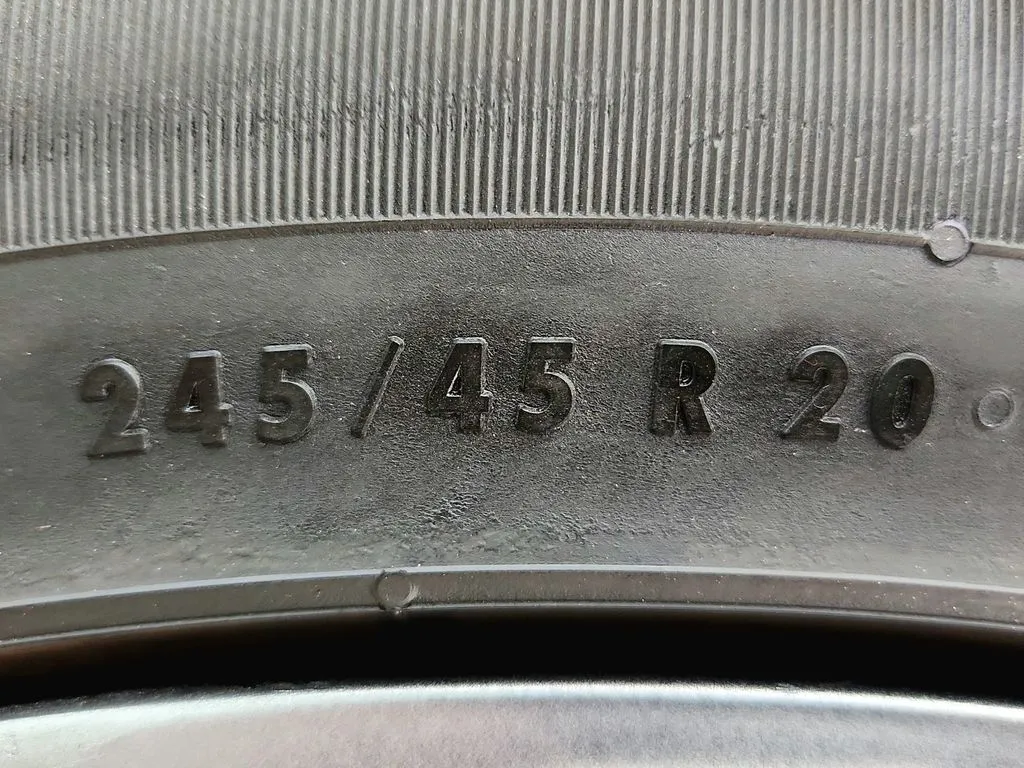 2022 Dodge Challenger R/T - Photo 32