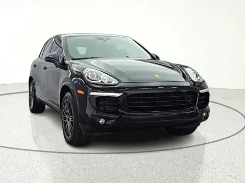 Photos of 2017 Porsche Cayenne Platinum Edition for sale in Gurnee, IL at CarWise Gurnee
