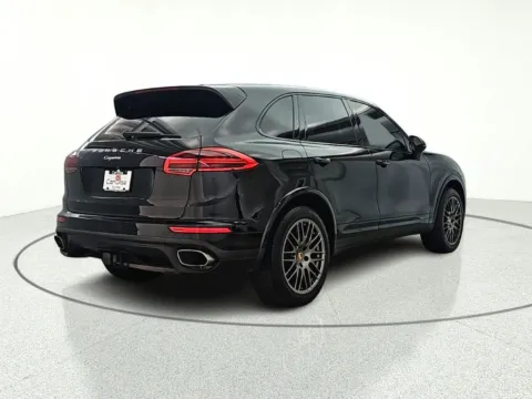 More photos of 2017 Porsche Cayenne Platinum Edition at CarWise Gurnee, IL
