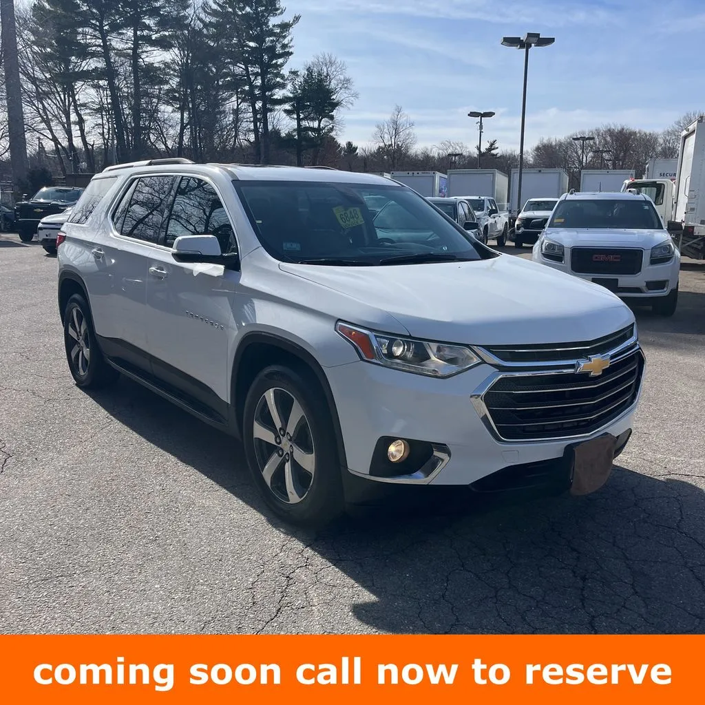 White 2018 Chevrolet Traverse 3LT for sale in Gurnee, IL