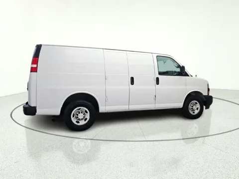 More photos of 2021 Chevrolet Express 2500 Work Van at CarWise Gurnee, IL