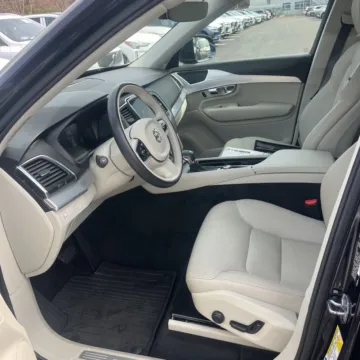 Another view of 2016 Volvo XC90 T5 Momentum for sale in Gurnee, IL at CarWise Gurnee