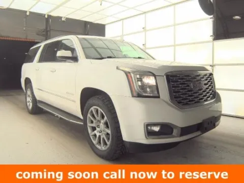White 2018 GMC Yukon XL Denali for sale in Gurnee, IL