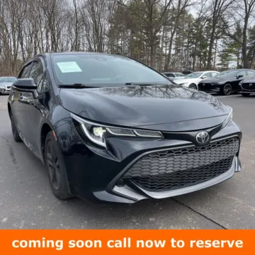 Black 2019 Toyota Corolla Hatchback SE for sale in Gurnee, IL
