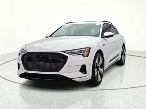 Photos of 2022 Audi e-tron Premium Plus for sale in Gurnee, IL at CarWise Gurnee