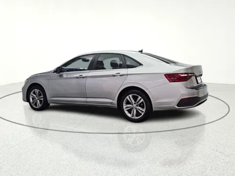 More photos of 2023 Volkswagen Jetta 1.5T SE at CarWise Gurnee, IL