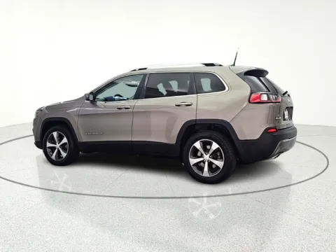 More photos of 2019 Jeep Cherokee Limited at CarWise Gurnee, IL