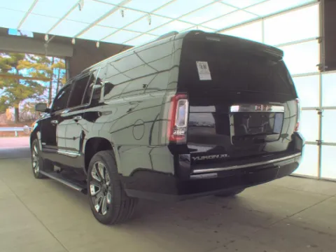 Photos of 2019 GMC Yukon XL Denali for sale in Gurnee, IL at CarWise Gurnee