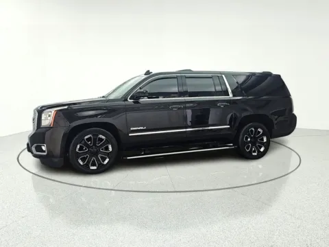 More photos of 2019 GMC Yukon XL Denali at CarWise Gurnee, IL