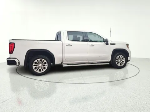 More photos of 2019 GMC Sierra 1500 Denali at CarWise Gurnee, IL