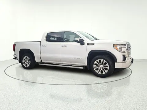 Photos of 2019 GMC Sierra 1500 Denali for sale in Gurnee, IL at CarWise Gurnee