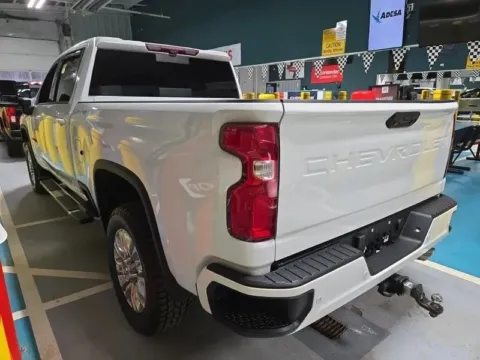 Photos of 2020 Chevrolet Silverado 2500HD High Country for sale in Gurnee, IL at CarWise Gurnee