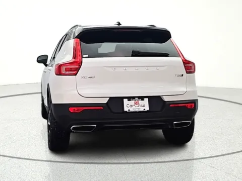 More photos of 2019 Volvo XC40 R-Design at CarWise Gurnee, IL