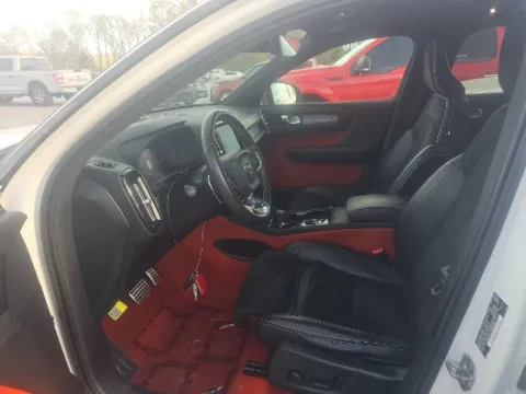 Another view of 2019 Volvo XC40 R-Design for sale in Gurnee, IL at CarWise Gurnee