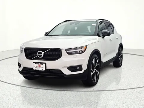 Photos of 2019 Volvo XC40 R-Design for sale in Gurnee, IL at CarWise Gurnee