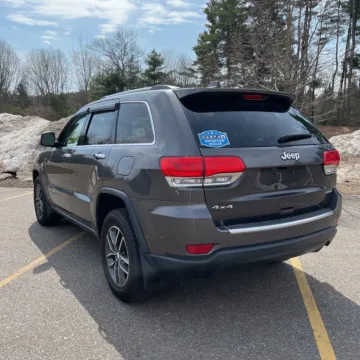 Photos of 2017 Jeep Grand Cherokee Limited for sale in Gurnee, IL at CarWise Gurnee