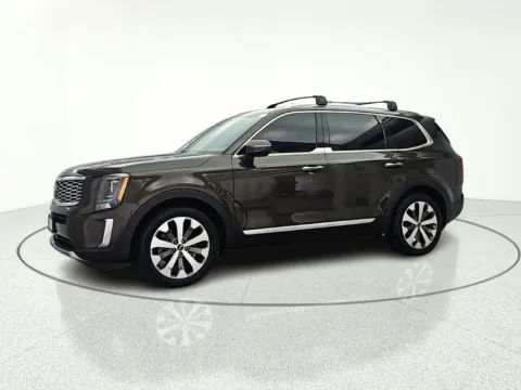 Photos of 2020 Kia Telluride S for sale in Gurnee, IL at CarWise Gurnee