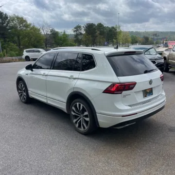 Photos of 2021 Volkswagen Tiguan 2.0T SEL Premium R-Line for sale in Gurnee, IL at CarWise Gurnee