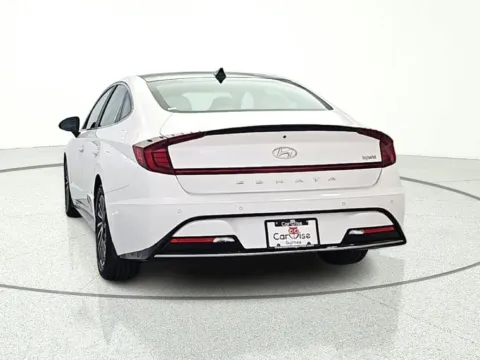 More photos of 2020 Hyundai Sonata Hybrid Limited at CarWise Gurnee, IL