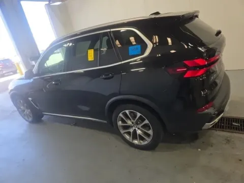 Photos of 2024 BMW X5 xDrive40i for sale in Gurnee, IL at CarWise Gurnee