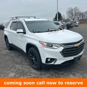 White 2019 Chevrolet Traverse 3LT for sale in Gurnee, IL