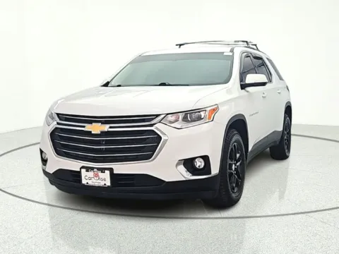 Photos of 2019 Chevrolet Traverse 3LT for sale in Gurnee, IL at CarWise Gurnee