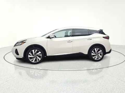 More photos of 2021 Nissan Murano SL at CarWise Gurnee, IL